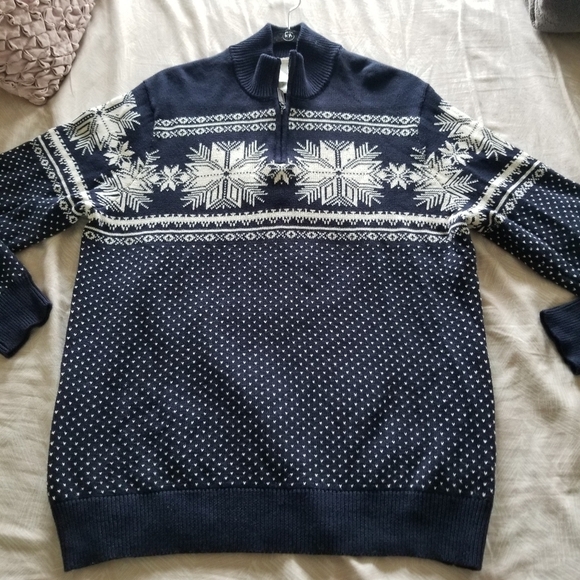 Aspen | 100% Cotton Snowflake Christmas Sweater - Picture 3 of 9
